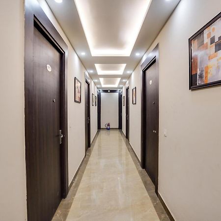 ホテル Super Townhouse The Royal Casa ガーズィヤーバード エクステリア 写真